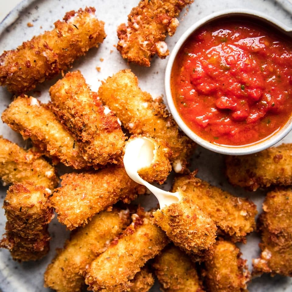 Mozzarella Sticks (6 pcs) at Troy's Pizza